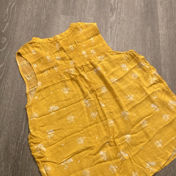Cute yellow tank! - Picture 3 of 5